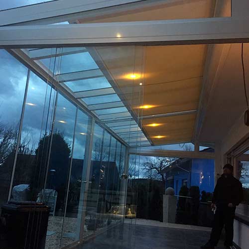 Terrasenüberdachung mit LED Beleuchtung