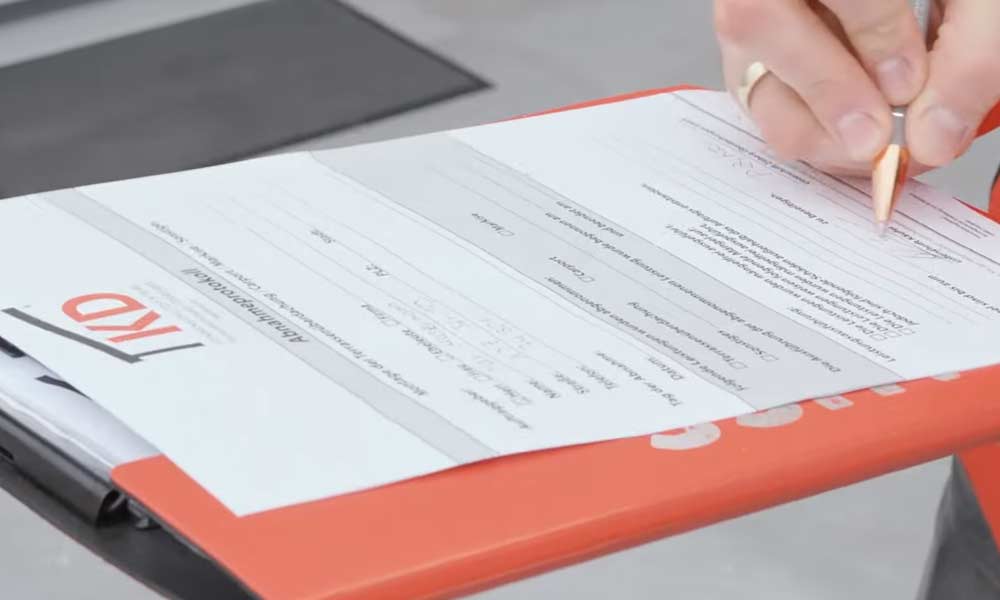 Übergabe-mit-Protokoll